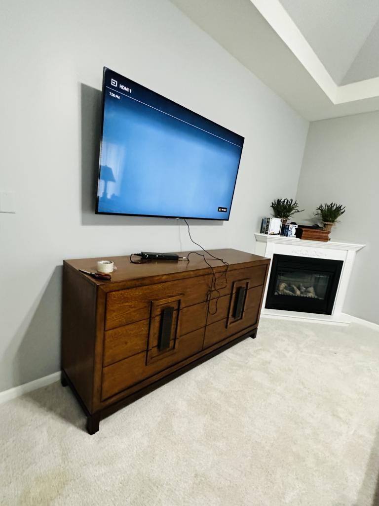 Enhancing Audio: How to Mount a Soundbar Above Your TV