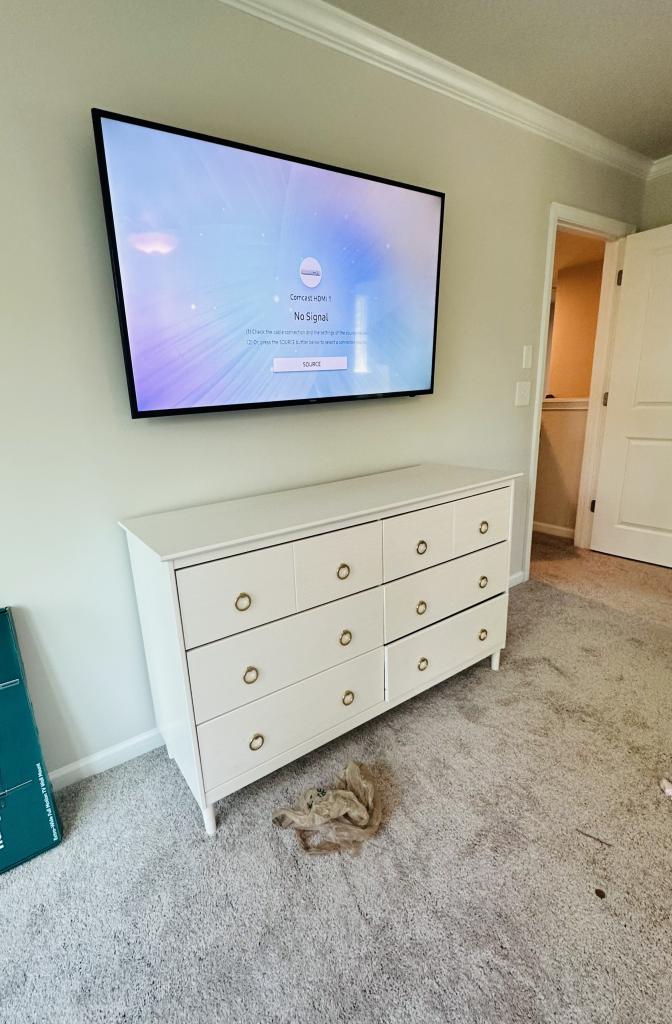 Enhancing Audio: How to Mount a Soundbar Above Your TV